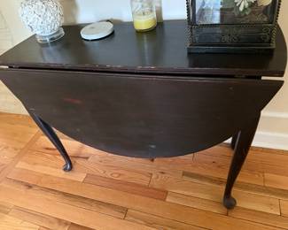 antique dropleaf table