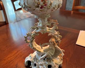 Capodimonte lamp base (needs repair)
