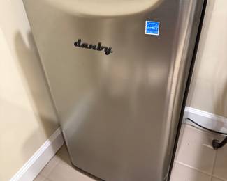 danby mini refrigerator