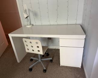 2 IKEA desks