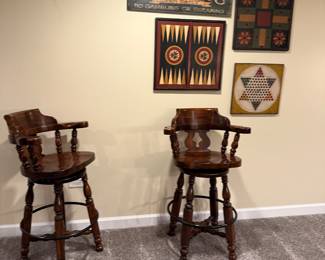 Misc. decor; swivel barstools