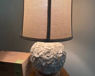 table lamp, ceramic flowers