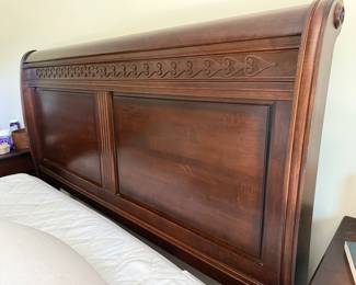 Mt. Vernon Queen sleigh bed headboard & frame