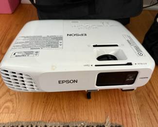 EPSON LCD Projector Model H552A