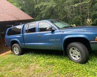 2002 Dodge Dakota sport quad cab 151657 miles excellent condition inside and out asking $4000