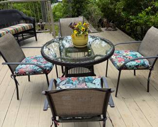 Outdoor dining table and 4 chairs