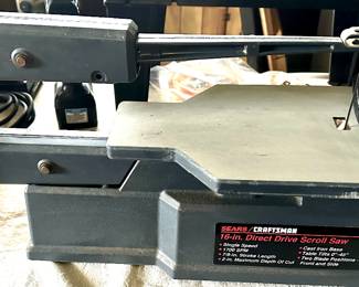 Craftsman single speed scroll saw. Works.