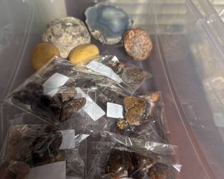Agates, Rocks (cut and polished)