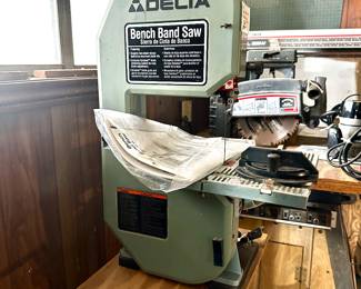 Delta bench band saw with instruction booklet.