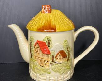 Ceramic cottage teapot
