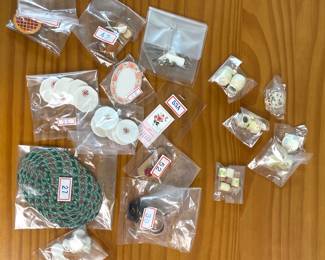New dollhouse furniture & accessories