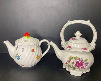 Braintree Ltd & Crown Dorset teapot