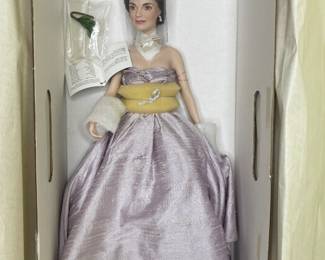 The Franklin Mint Jackie Kennedy doll