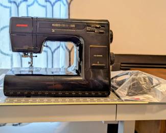 Janome HD3000