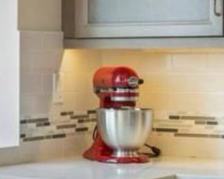 Kitchen Aide Blender... Just one of the Nice Kitchen finds. More to come as we prepare for you! :) Stay tuned..
