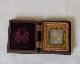 Small Daguereotype in Case