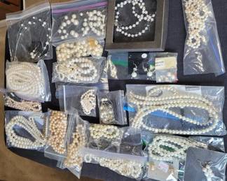 Lot of Pearl Jewelry