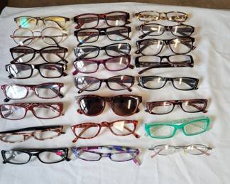 Lot of Reading Glasses