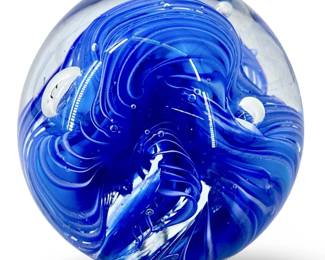 Handcrafted Dynasty Gallery Art Glass Paperweight