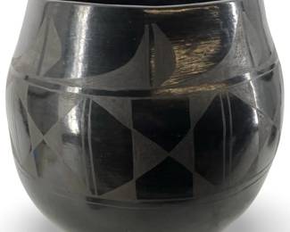 Large Signed Maria Martinez San Ildefonso Pot
