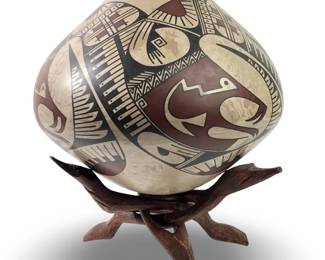 Cesar Dominguez Mata Ortiz Pottery Vessel W/Stand