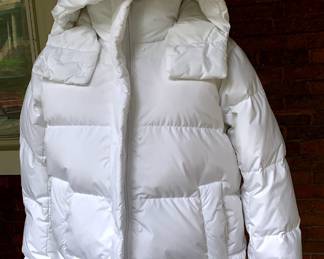 Lululemon Womens Size 4 White Down Puffer Jacket