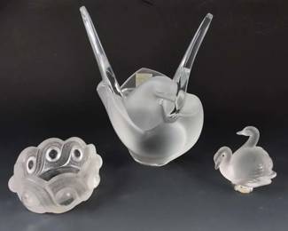 006 Lalique Sylvie Swan Vase, Seal Gao Bowl