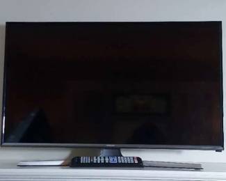 Samsung 32 Flatscreen Television With Remote