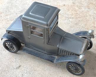 719 - 1913 Packard Metal Model Car - 8" Long
