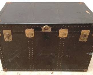 413 - Flat Top Trunk - 36" x 38" x 24"