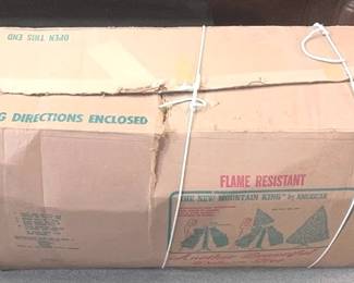 1164 - Christmas Tree In Box - New Mountain King