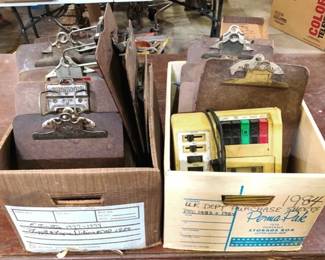 838 - 2 Boxes of Assorted Items You are buying a used as-is electric/electronic item. We do not guarantee all components are present, and if it is not expressly stated, it is untested.
