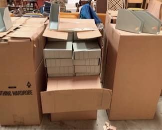 538 - 8 Boxes Plastic Storage Bins - 15" x 9" x 6"