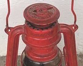 553 - Lantern - 8" Tall
