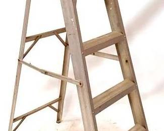80 - Aluminum Ladder - 55" x 20"