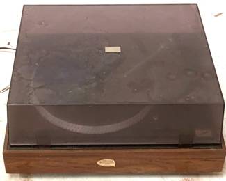 145 - Thomas Record Player - 15" x 16" x 8" You are buying a used as-is electric/electronic item. We do not guarantee all components are present, and if it is not expressly stated, it is untested.