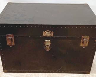 416 - Flat Top Trunk - 24" x 36" x 21"