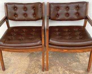 543 - 2 Chairs - 32" x 22" x 20"