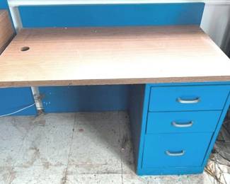 1206 - Desk Section - 26" x 39" x 21"