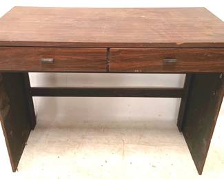320 - Desk - 24" x 42" x 20"