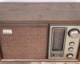 707 - Sony AM/FM Radio - 9" x 15" x 6" You are buying a used as-is electric/electronic item. We do not guarantee all components are present, and if it is not expressly stated, it is untested.