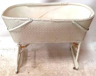 349 - Vintage Bassinet - 27" x 34" x 18"