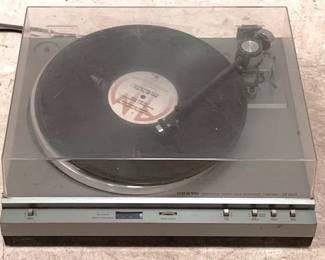 398 - Onkyo Record Player Model LP-1011F You are buying a used as-is electric/electronic item. We do not guarantee all components are present, and if it is not expressly stated, it is untested.