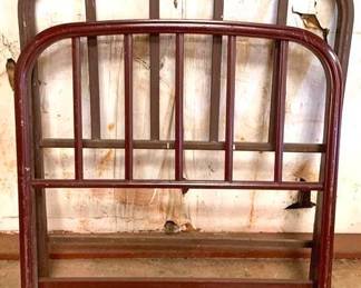 522 - Metal Headboard & Footboard - 38" x 47"