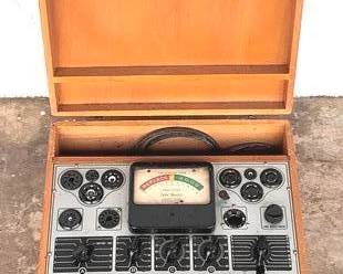 741 - Precision Tube Master Tube Tester in Wood Case You are buying a used as-is electric/electronic item. We do not guarantee all components are present, and if it is not expressly stated, it is untested.