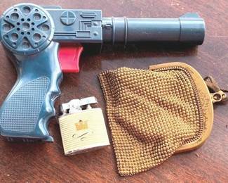 736 - Lot of 3 Vintage Items