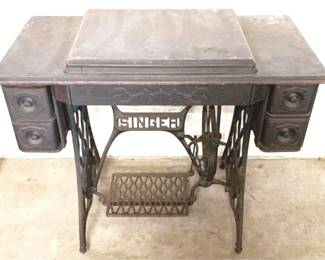1036 - Singer Sewing Machine - 30" x 36" x 17"