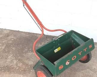 650 - Scotts Seeder - 39" x 21" x 28"