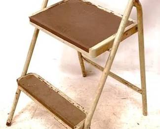 102 - Step Ladder - 30" X 20" X 18"
