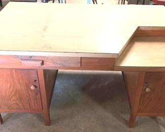 1022 - Wood Desk - 30" x 60" x 38"